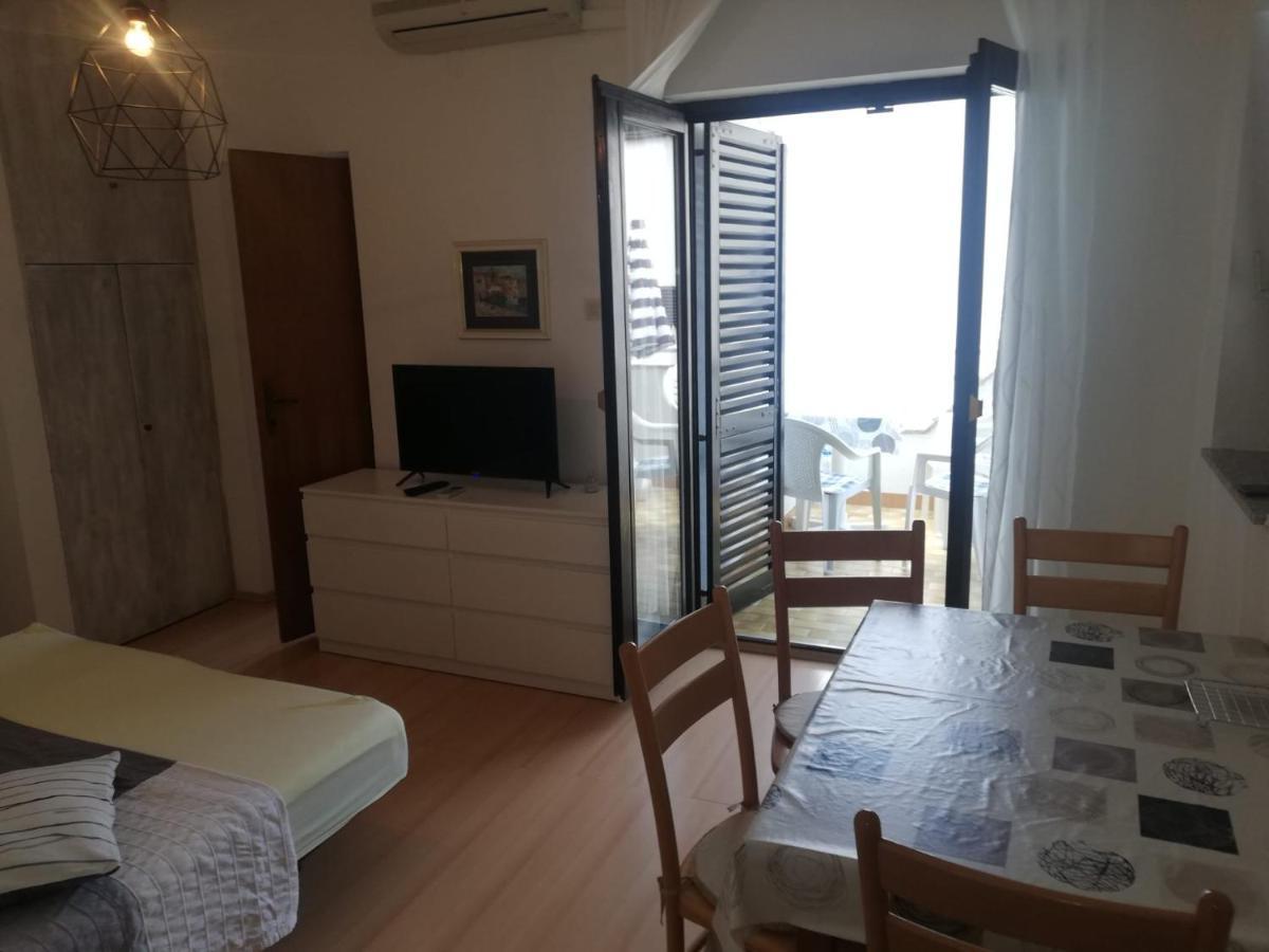 Iva/Sepac 1 Apartman Krk Town Kültér fotó