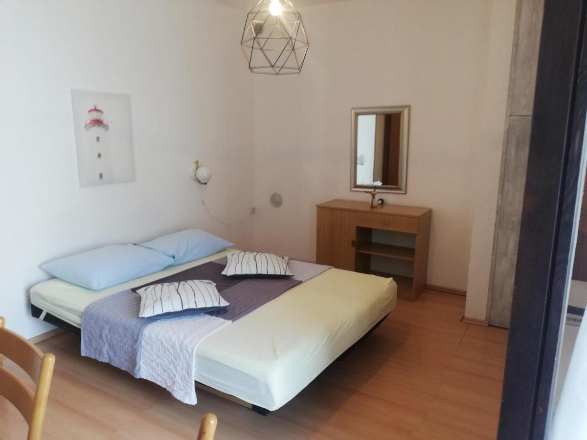 Iva/Sepac 1 Apartman Krk Town Kültér fotó